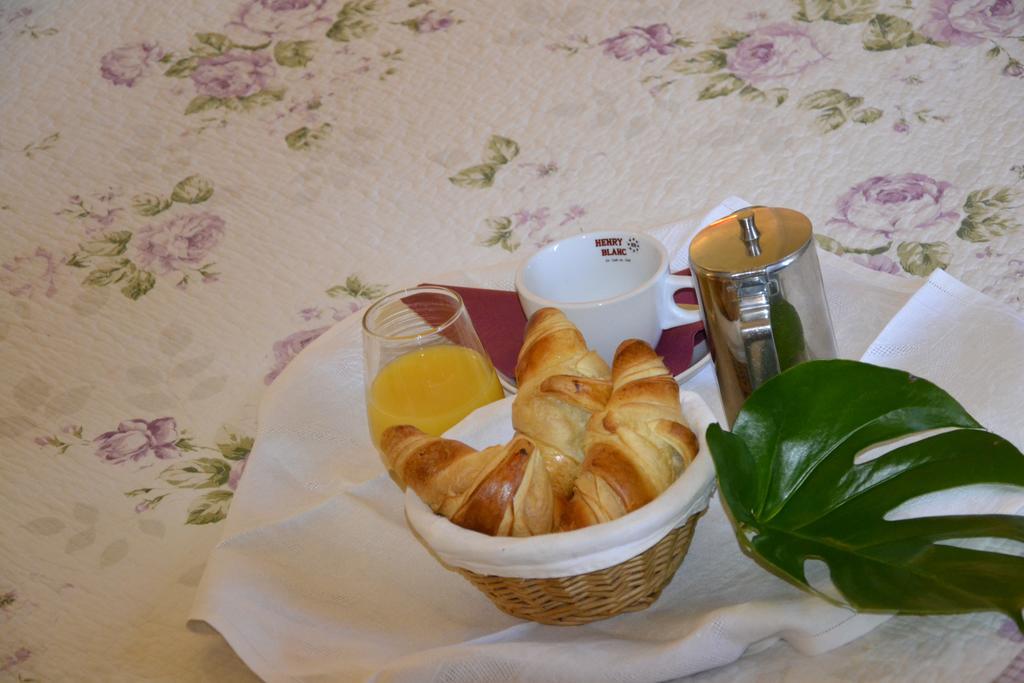 Hotellerie De L'Esplanade Rians  Стая снимка