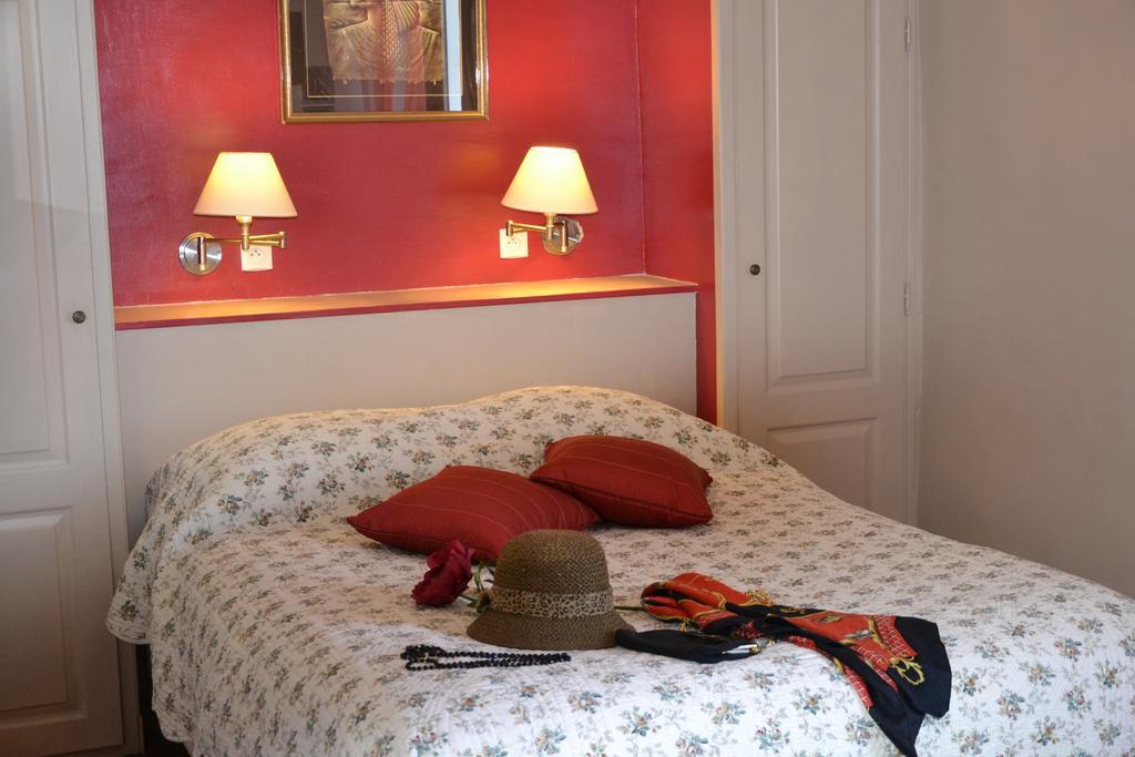 Hotellerie De L'Esplanade Rians  Стая снимка