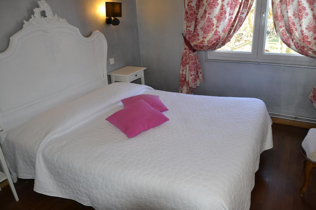 Hotellerie De L'Esplanade Rians  Стая снимка