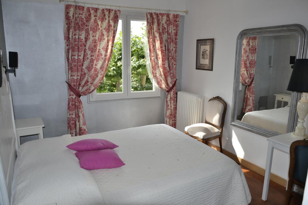 Hotellerie De L'Esplanade Rians  Стая снимка