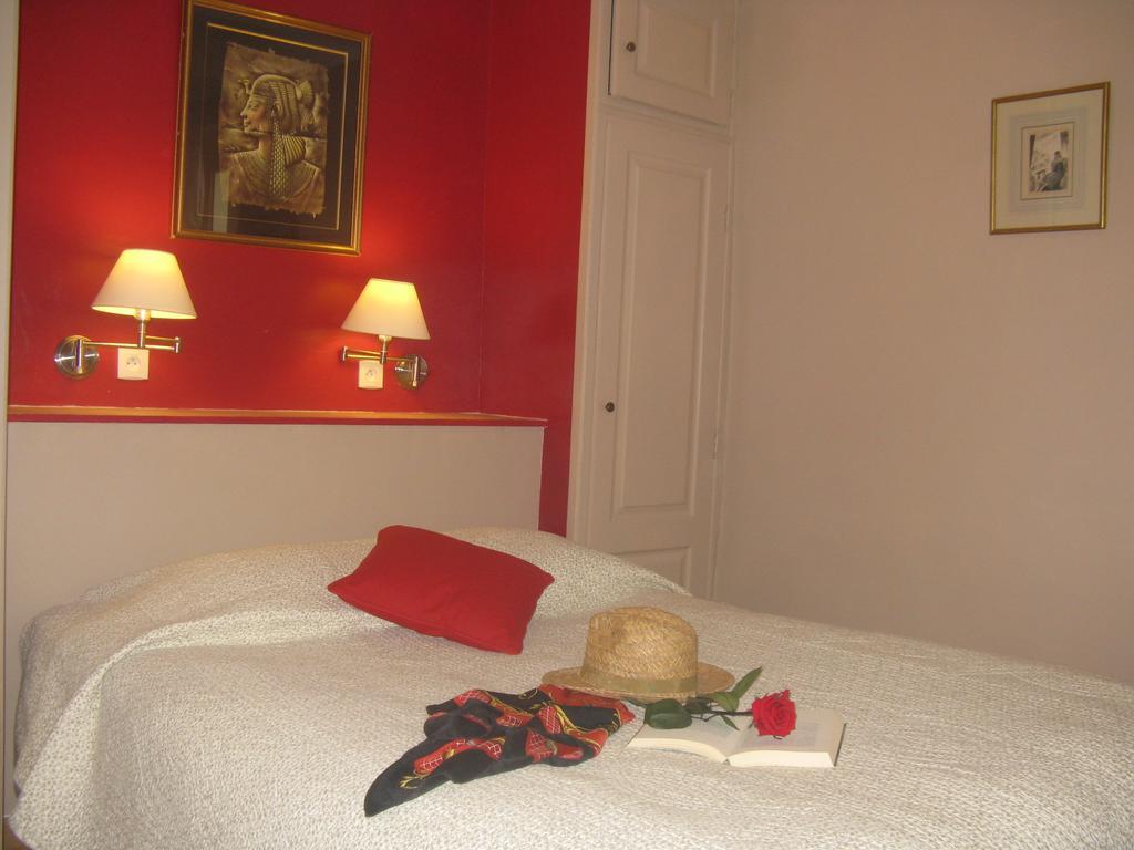 Hotellerie De L'Esplanade Rians  Екстериор снимка